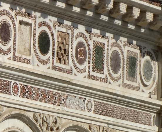 698 San Giovanni in Laterano - Chiostro -2.jpg